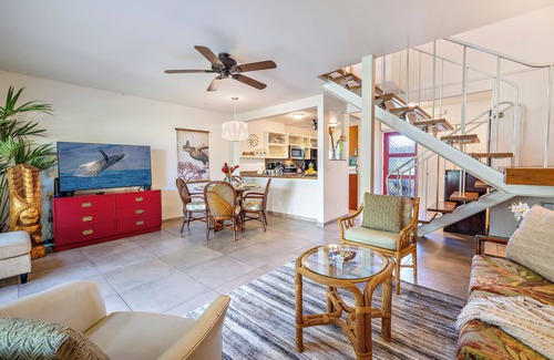 Downtown Lahaina House | 87-2 is an elegant, remodeled 2-bedroom, 2.5-bath townhome with AC.