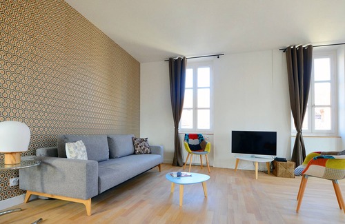 Old Lyon Apartment | 88 sq.m loft with beautiful view over the city