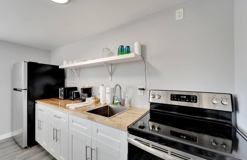 Tampa Apartment | 8818 Rocky Creek Drive, Unit B