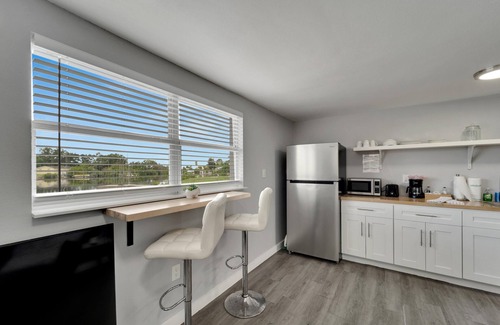 Tampa Apartment | 8818 Rocky Creek Drive, Unit B