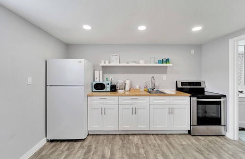 Tampa Apartment | 8820 Rocky Creek Drive Unit B
