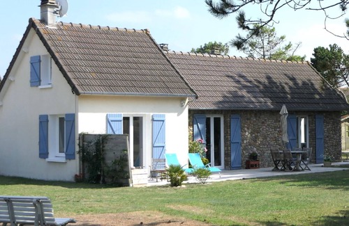 Anneville-sur-Mer House | 8883" holiday home near the beach