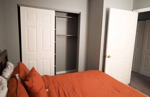 Babe Denny House | 89 Dollars A Night Up To 4 People Lovely Home/4 Mins Dtwn