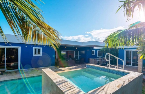 La Mulata Villa | 8BD/8BTH Caribbean guest-friendly complex with 3 pools. Free van to beach&bars!