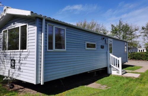 Mablethorpe Ski Chalet | 8Berth- SmartTV- CloseToBeach- FamilyFriendly