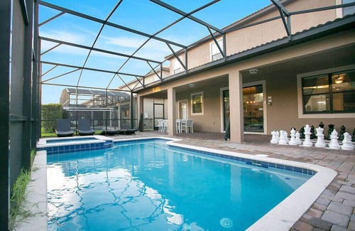 Davenport House | 8BR Fantasy Wizard’s Way Resort Pool Near Disney
