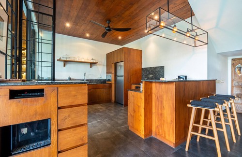 Pererenan Villa | 8BR Group Getaway: Villa Complex in Pererenan