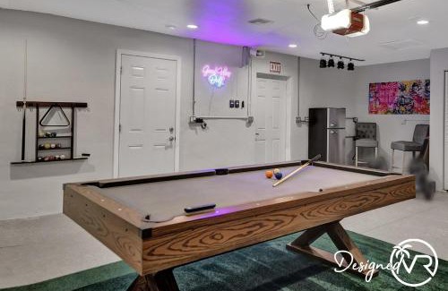 Pompano Beach House | 8BR Resort with Pool & Tons of Games - 22 Guests