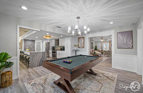 Harbor Hills House | 8BR w Heated Pool Waterview - Close to Beach