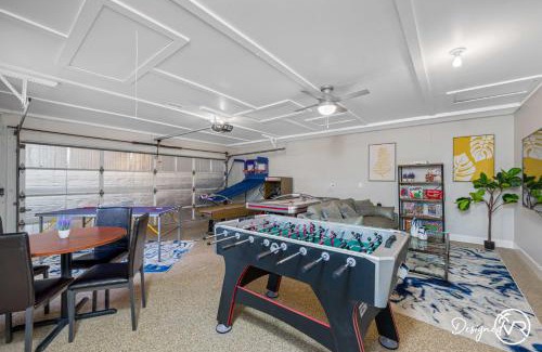 Harbor Hills House | 8BR w Heated Pool Waterview - Close to Beach