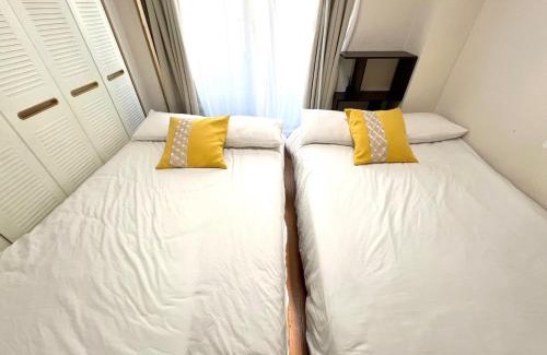 Naniwa Apartment | 8min walk from Namba Station for 4 people gran704