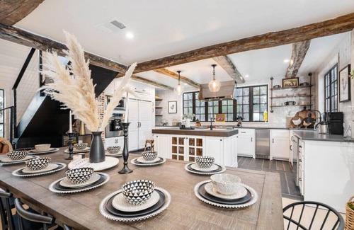 New Braunfels House | 8Sages-Gruene*Luxury Getaway* Accommodates 18