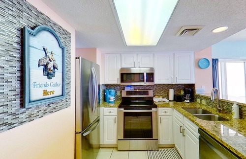 Crescent Beach House | 8th floor oceanfront condo, shared pool, central AC, shared hot tub