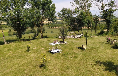 Beauteville Apartment | 9/10-PERSON GITE IN THE COUNTRYSIDE