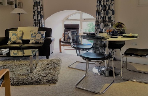 Berwick-upon-Tweed Apartment | 9, ARCHES APARTMENT at the centre of BERWICK upon TWEED