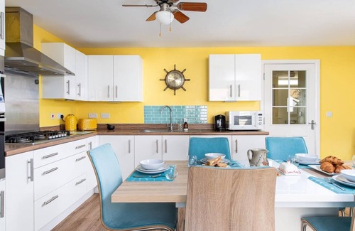 Patchway House | 9 bed home designed for contractors and families