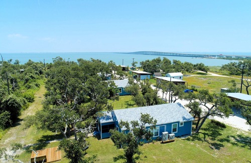 Rockport House | 9 bedroom/6 bath, sleeps 30 with a private fishing pier with huge trout!