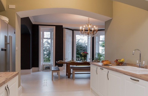 Pendine Cottage | 9 bedroom accommodation in Pendine, near Laugharne