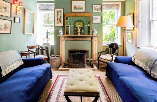Shrewton Cottage | 9 bedroom accommodation in Shrewton, near Salisbury