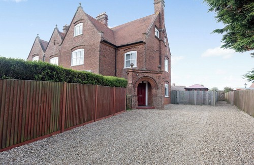 Bacton Cottage | 9 bedroom accommodation in Bacton