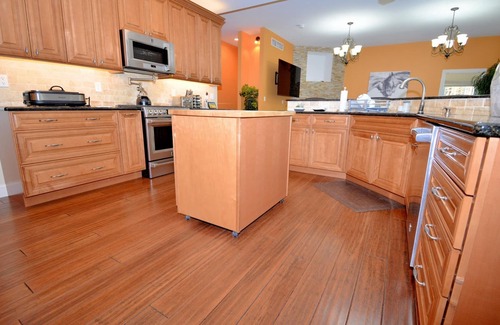 Saratoga Springs House | 9 Bedroom Home🏡Heated Pool🏊HotTub🛁10 Acres🌳BBQ🍗By Ski⛷️Track🏇Town🌇SPAC🎶Lake🏖️Golf⛳️