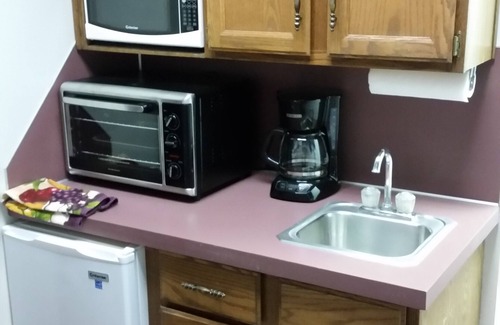 Norton Shores House | 9 Bedrooms/4 Baths ~ Sleeps 50 ~ Wedding Parties and Family Reunions