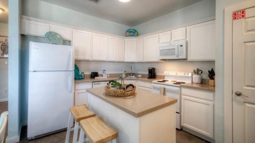 Port Aransas House | 9 Costa Bahia – Sleeps 20 Pool Beach Nearby Perfect for Families