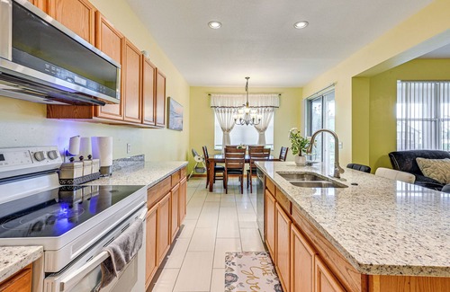 Riverview House | 9 Mi to Apollo Beach: Riverview Getaway!