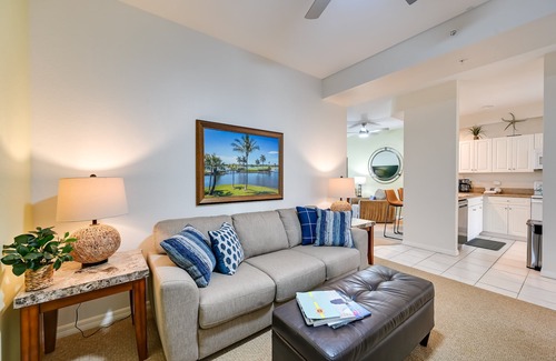 Naples Condo | 9 Mi to Beach: Naples Golf Getaway w/Pool Access!