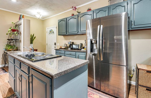 Decatur House | 9 Mi to Downtown Atlanta: Home w/Deck + Yard!