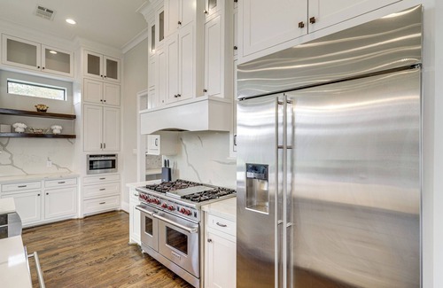 Northside House | 9 Mi to Downtown Houston: Spacious Group Getaway