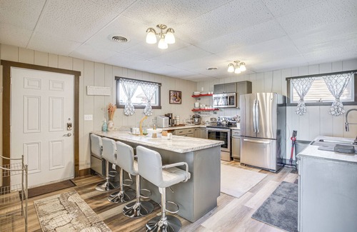 Howards Grove House | 9 Mi to Shore: Home w/Hot Tub in Howards Grove!