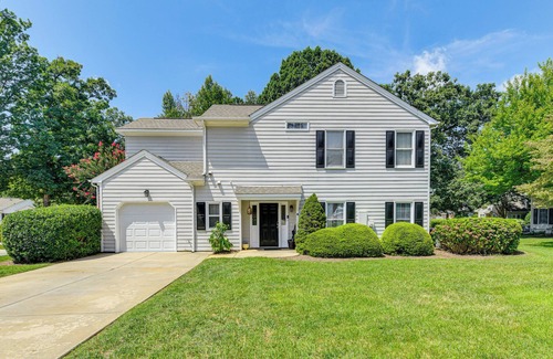 Paw Creek House | 9 Mi to Uptown: Abode w/Hot Tub in Charlotte!
