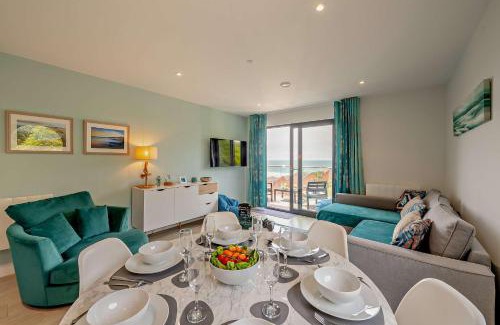 Mortehoe Apartment | 9 Middlecombe - Luxury Apartment at Byron Woolacombe, only 4 minute walk to Woolacombe Beach!