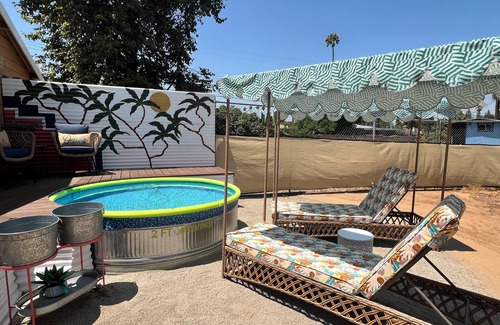 South Redlands House | 🧡9 min to University,Parking, 4BR/2BA, Sleeps 10, Boho Style🌼