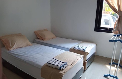Lubuk Baja House | 9 min Walk to NagoyaHill - 4BR, 12pax, FreePickup