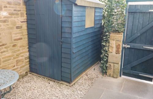 Skipton Cottage | 9 NAVIGATION SQUARE, pet friendly in Skipton