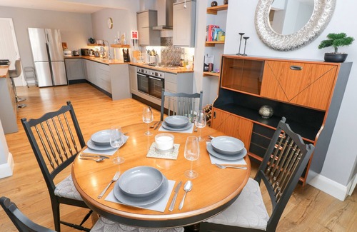 Roch Cottage | 9 Pilgrims Way