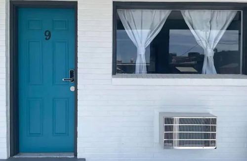 Morse Park Apartment | 9 Rockleys Vintage Motel, EV Charging Available