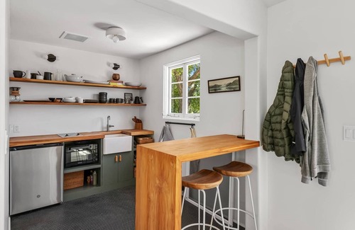Cielito Cottage | 900-square foot studio in peaceful setting