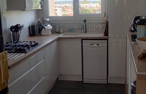 Houilles Apartment | 90m2 Rénové au Calme - 15 min de La Défense Arena