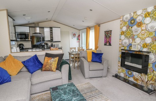 New Quay Cottage | 95 HAFAN TAFFY, pet friendly, with a garden in Llanarth