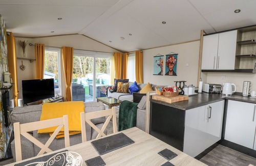 New Quay Cottage | 95 HAFAN TAFFY, pet friendly, with a garden in Llanarth