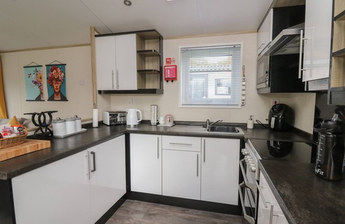 New Quay Cottage | 95 HAFAN TAFFY, pet friendly, with a garden in Llanarth