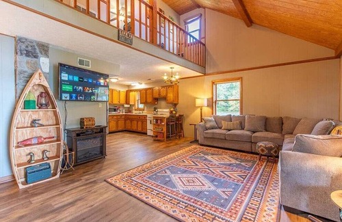 Rutledge Cabin | 95 m² Cabin ∙ 3 bedrooms ∙ 8 guests