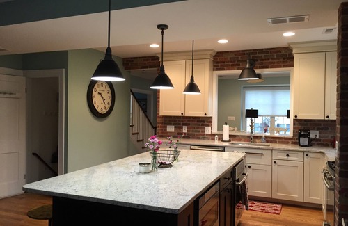 Murray Hill House | 96 Five Star Reviews located in the City of Annapolis in a quiet neighborhood!