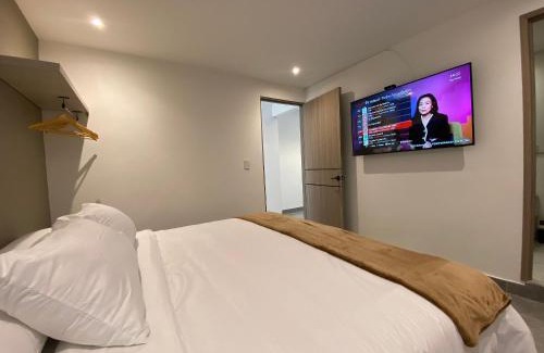 Fontibon House | 96K Premium Suite - Rooms minutes from the Airport in Bogotá