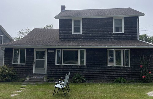 Mystic - New London Cottage | 97 Year Old Fishmongers Time Capsule