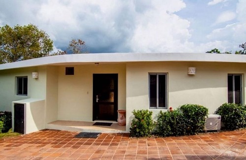 La Mulata Villa | 9BD guest-friendly complex with private pools, free bus to town, tennis court