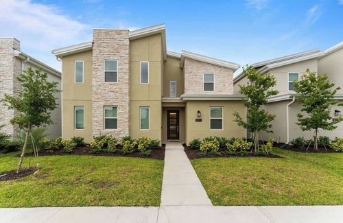 Kissimmee House | 9BR Family Villa – South-Facing Pool & Arcade Near Disney & Universal